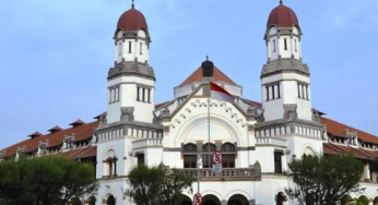 The Haunted Photo of Lawang Sewu A True Story That Shook Semarang
